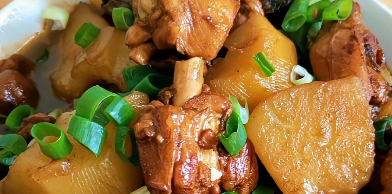 红烧鸡腿肉烧土豆：家常美味轻松做