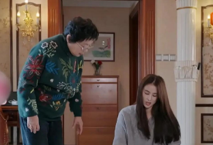 向佐新歌《左心房》引热议 向太力挺：儿子的音乐才华值得骄傲