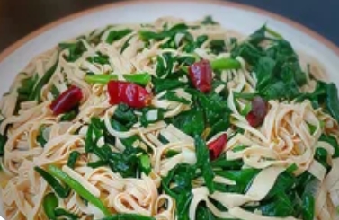 干豆腐炒韭菜家常做法,干豆腐炒韭菜的灶台诗学