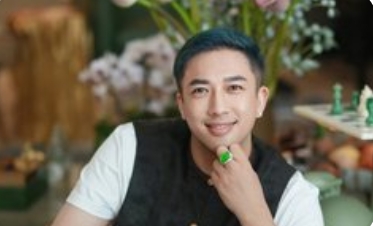 于正无条件支持艺人谈恋爱：打破常规背后的深意