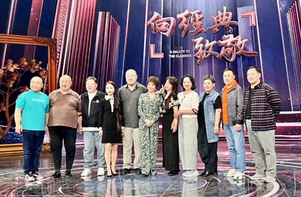 林志玲盛赞杨紫十年蜕变：从“小尾巴”到“大女主”见证成长力量