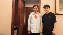 李晓霞樊振东跨时代同框