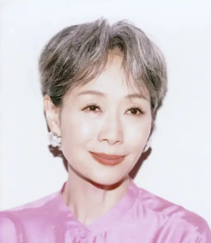 叶童粉衣拍撕拉片：岁月不败美人