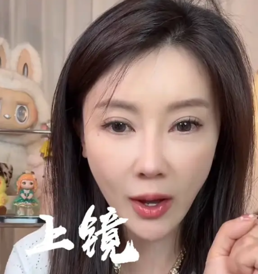 甘薇呼吁别替赵丽颖操心，尊重其个人选择