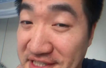 英语听力配音员“露脸”